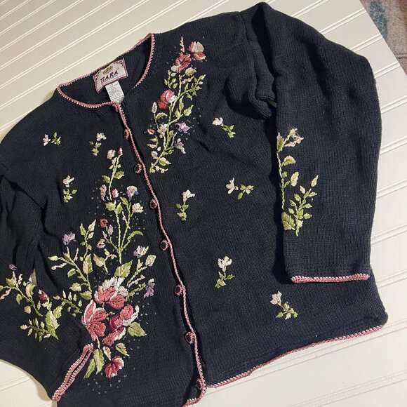 Vintage Tiara International Embroidered Cardigan Womens S Floral Black Cottage - Picture 8 of 12